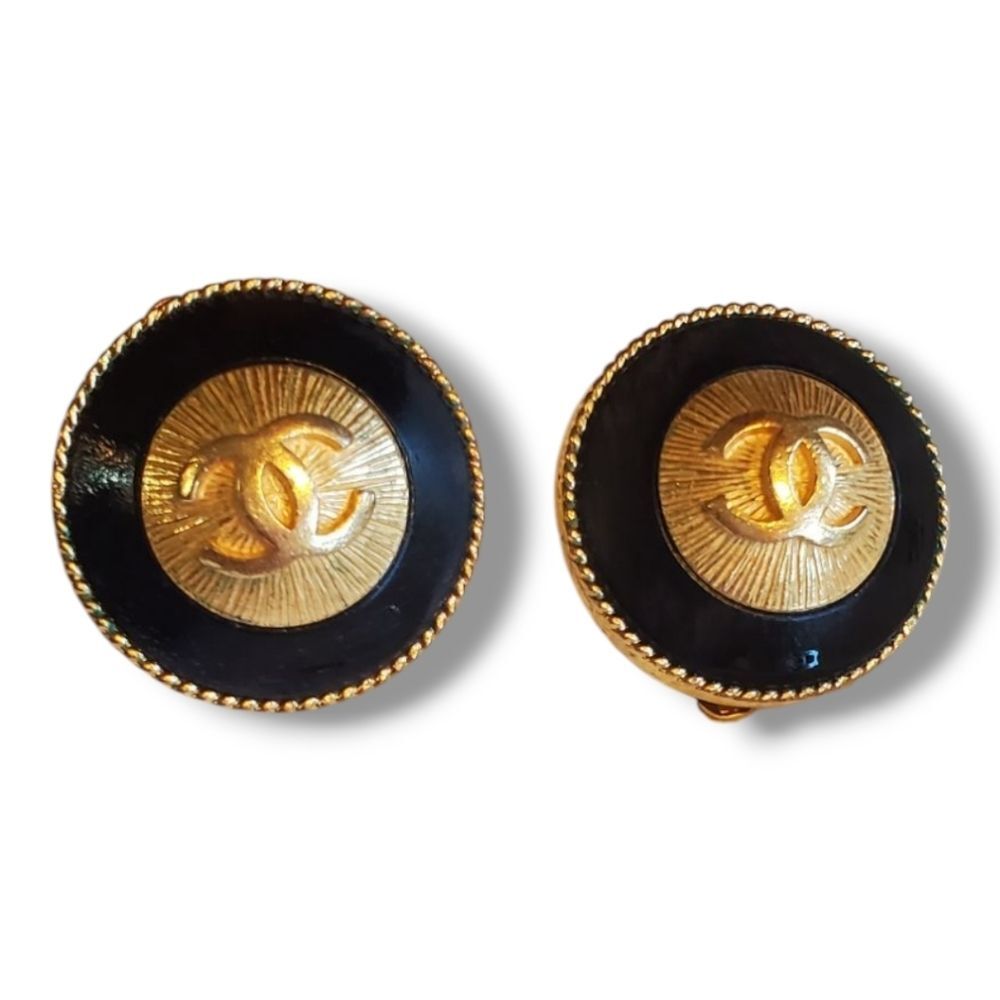 CHANEL Vintage Gold Sunburst CC Logo & Wood Clip Y2K Earrings CHANEL 93A France